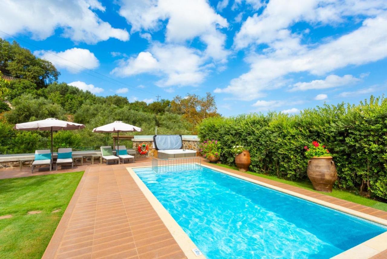 Villa Casa Avocado Tavronitis Eksteriør billede